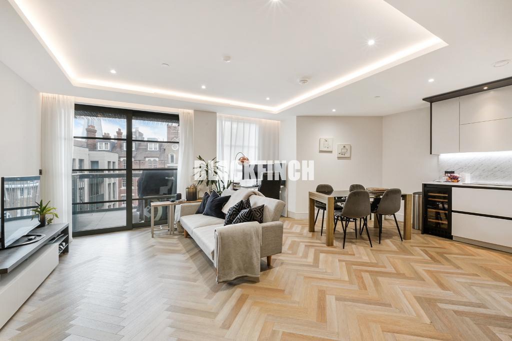 4 Brigade Mews, London, SE1 0GN