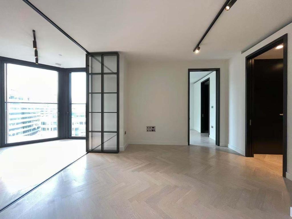 19 Sun St, London, EC2A 2FJ