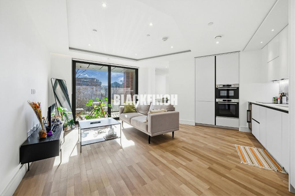 4 Brigade Mews, London, SE1 0GN